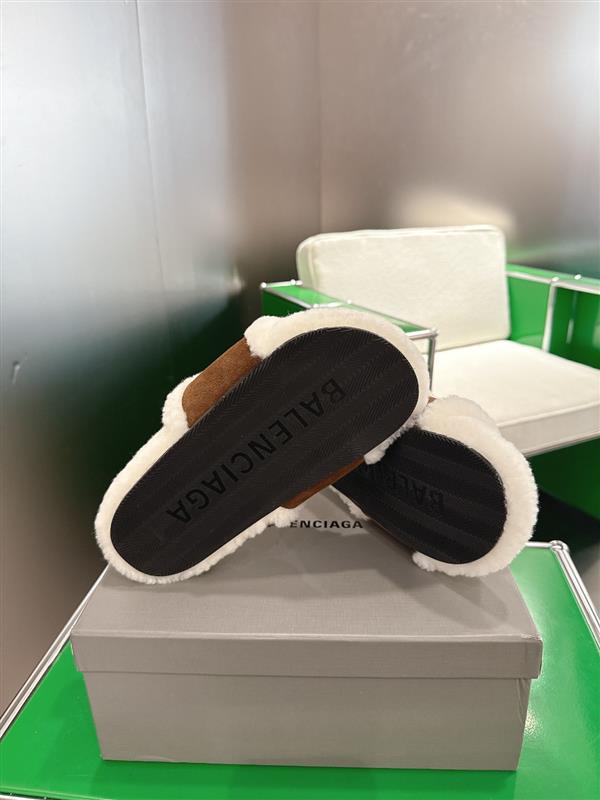 2025112818446785 250